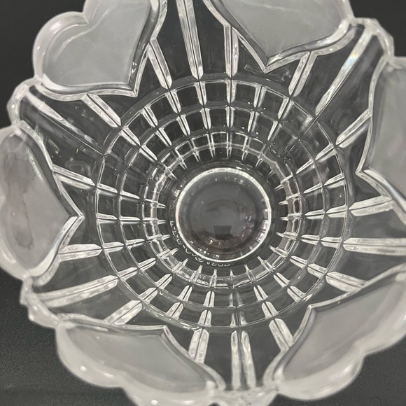 Decorative Glass Bowl/Vase With Frosted Hearts - Picture 2 of 4